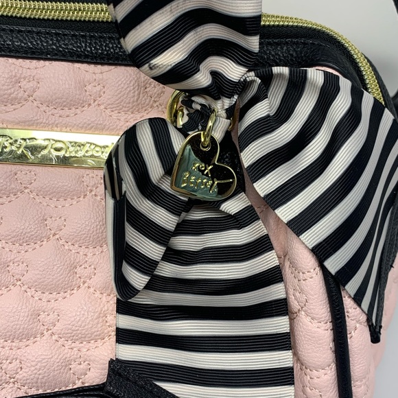 Bestey Johnson Pink Quilted Bag - Picture 3 of 11